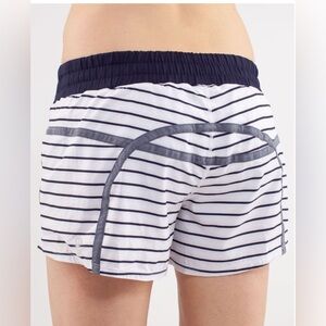 Lululemon Run: Tracker Short II US4